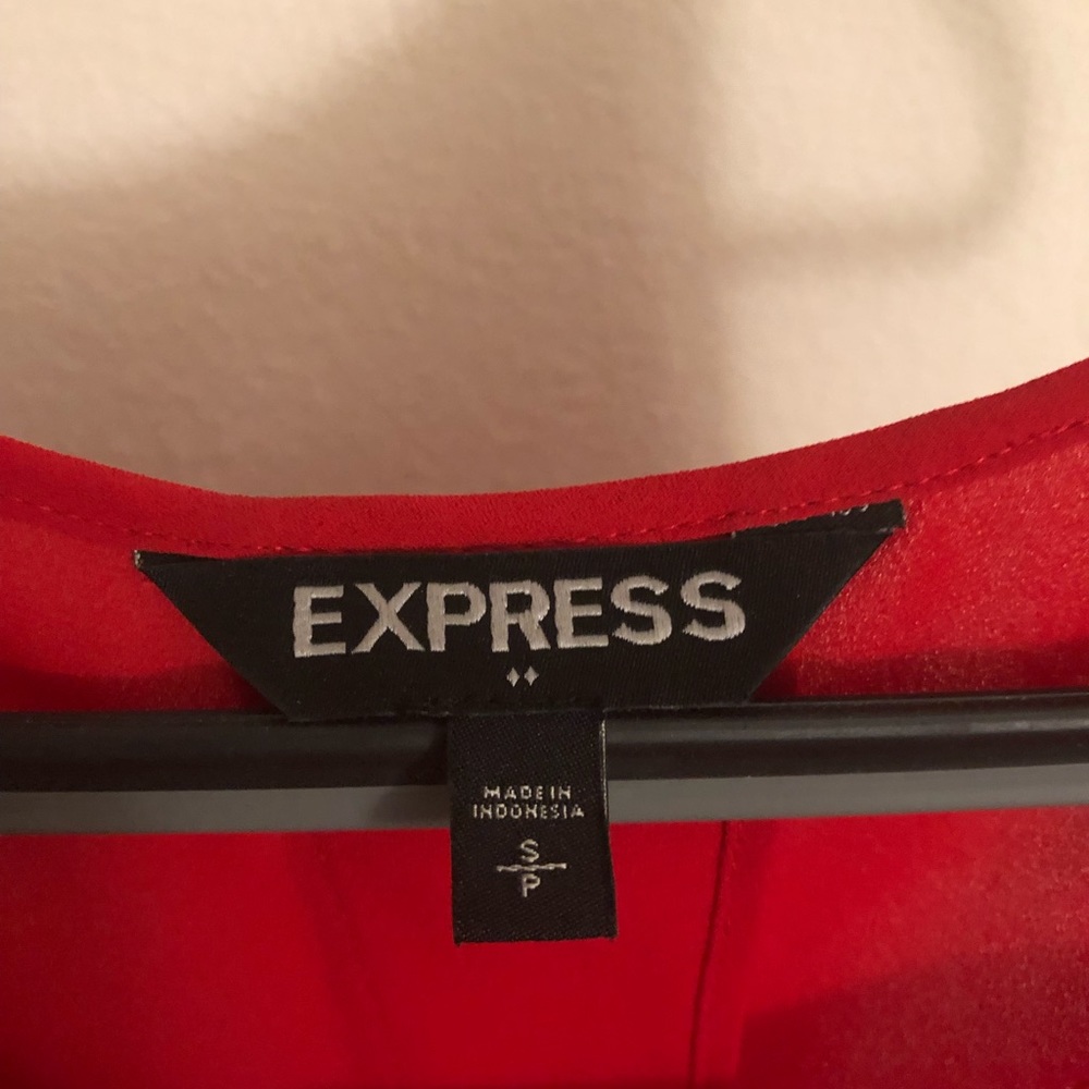 Red Express Split Back Tank Top - Picture 4 of 4